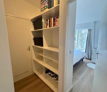 Oude Pijp Apartment | Cozy Home in The Oude Pijp