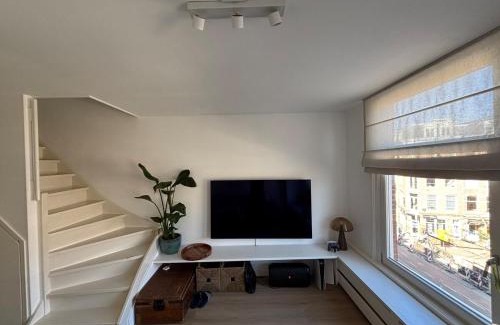 Oude Pijp Apartment | Cozy Home in The Oude Pijp
