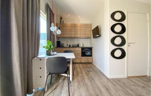 Tvaaker House | Cozy Home In Tvååker With Kitchen
