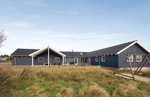 Vejers House | Cozy home in Vejers Strand with WiFi