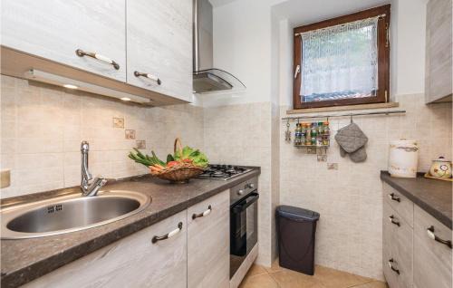 Vele Mune House | Cozy Home In Vele Mune With Wifi