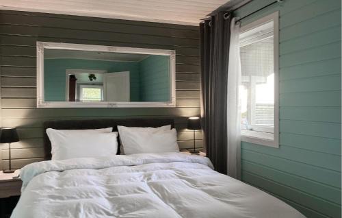 Gjengstoa House | Cozy Home In Vevang With Sauna