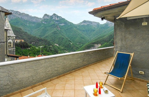 Stazzema House | Cozy home in Volegno with kitchenette