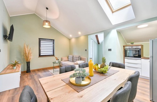 Pregrada House | Cozy home in Vrhi Pregradski with sauna