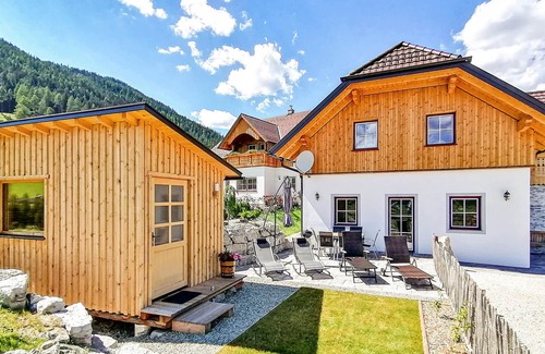 Weisspriach House | Cozy home in Weisspriach with sauna