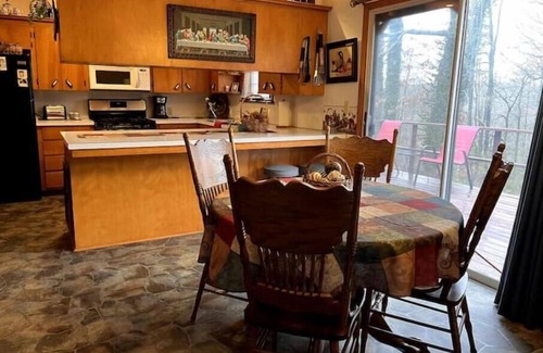 Marshall House | Cozy Home Near the Buffalo River