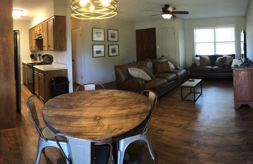 Hemphill House | *Cozy Home on Toledo Bend* Big Circle Drive* Boat Parking* Close to Boat Ramp*