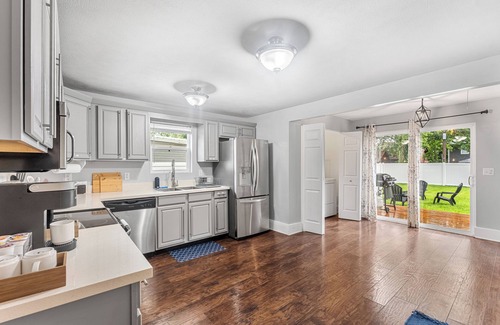 Harters Heights House | Cozy Home short walk from ND campus