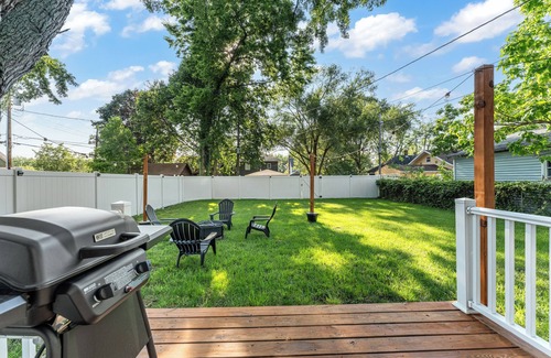 Harters Heights House | Cozy Home short walk from ND campus