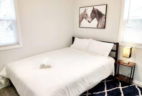Indianapolis House | Cozy Home walk to DT - Private Bedroom