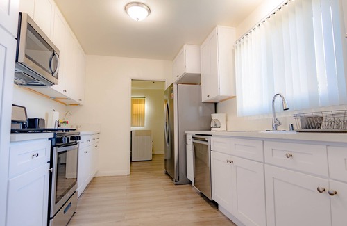 North Long Beach House | Cozy Home Walking Distance to Hospital and Minutes From Mall Shopping Center!