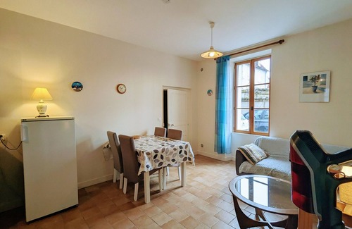 Le Menoux Cottage | Cozy Home with Private Garden in Creuse Valley Near Argenton-sur-Creuse, Fully Equipped
