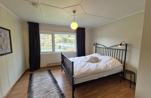 Faberg House | Cozy Home with Sauna, river views and 10 min from Hafjell and Lillehammer