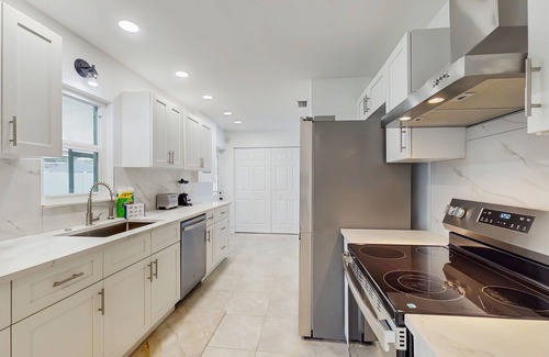 Bradenton House | Cozy home with washer and dryer, internet, and prime location