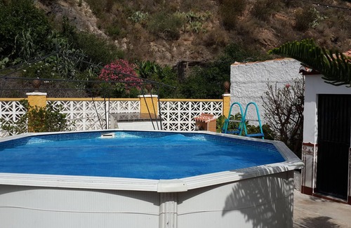 Almayate Bajo Cottage | Cozy house close to the beach, pet friendly.