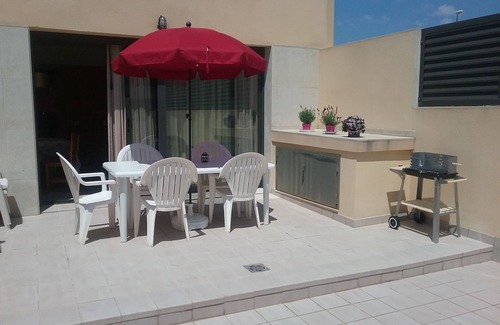 Vilanova I la Geltru House | Cozy house in quiet area with pool and views of the sea and mountains.