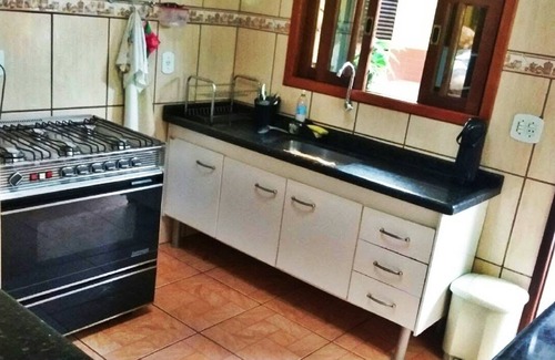 Nazare Paulista House | Cozy house for family or church in Nazare Paulista, pet friendly.