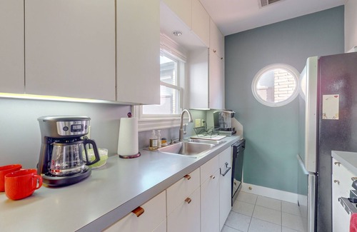 Boulevard Oaks House | Cozy house in central Houston with living room, WIFI and balcony