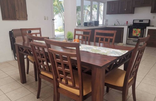 Puerto Quetzal Ski Chalet | Cozy house in the nature close to the beach