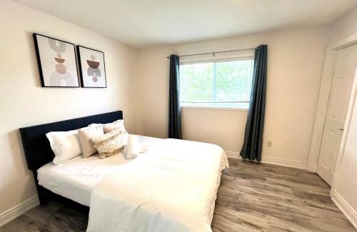 Port Union House | Cozy house near HWY401 & Go station in Scarborough