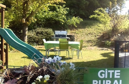 Willies Cottage | Cozy house with garden, fireplace, Wi-Fi and pets allowed in Willies