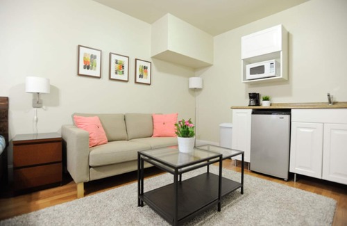 Hyde Park House | Cozy Hyde Park Guest House in Historic Central Austin Neighborhood