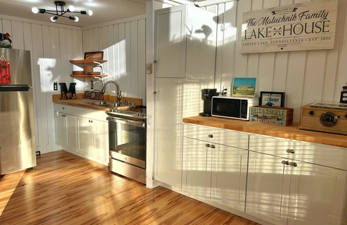 Central City Ski Chalet | Cozy Indian Lake Chalet on Golf Course w/Arcade Game Room. Close to flight 93