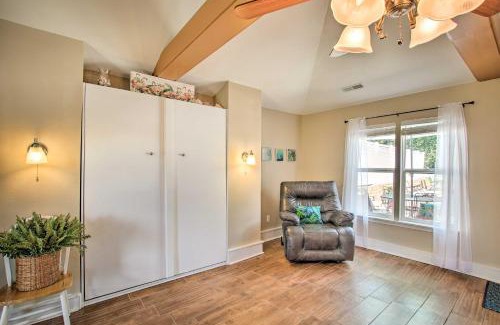 Ironton House | Cozy Ironton Cabin with Shared Pool and Private Patio!