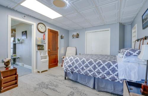 Kalamazoo Apartment | Cozy Kalamazoo Studio, 4 Mi to Downtown Area!