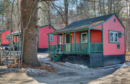 Weirs Beach Apartment | Cozy Laconia Studio with Pool Access - 2 Mi to Lake!