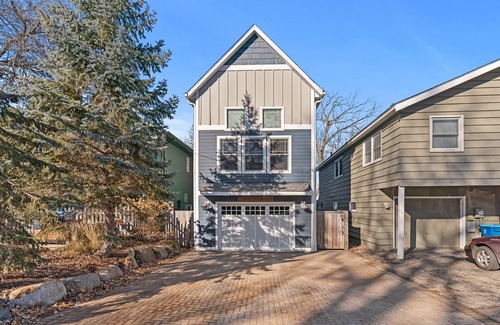 Spring Park House | Cozy lake house on Lake Minnetonka! Entertainment areas w/boat slip.