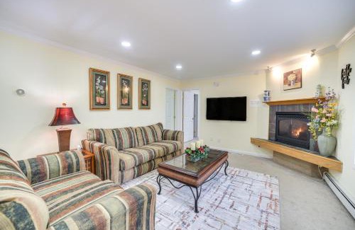 Lake Luzerne-Hadley House | Cozy Lake Luzerne Home - 1 Mi to Wayside Beach!