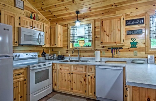Cub Run House | Cozy Lakefront Cabin with On-Site Waterfall and Hiking