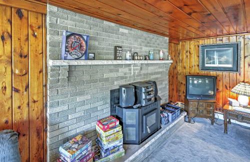 Long Lake House | Cozy Lakefront Hale Cabin with Access to Boat Ramp!