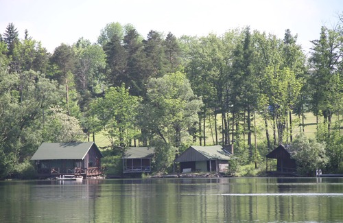 Carbondale House | Cozy Lakefront Home on Beautiful Crystal Lake, Minutes from Elk Mountain