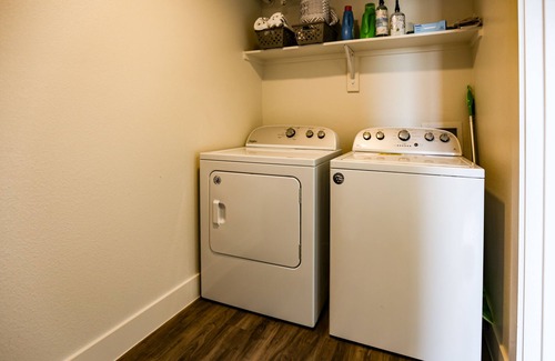 Legacy Park Apartment | Cozy Legacy West Luxury Suite with Massage Chair