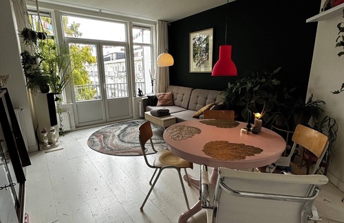 Amsterdam West Apartment | Cozy & light apartment in Amsterdam West