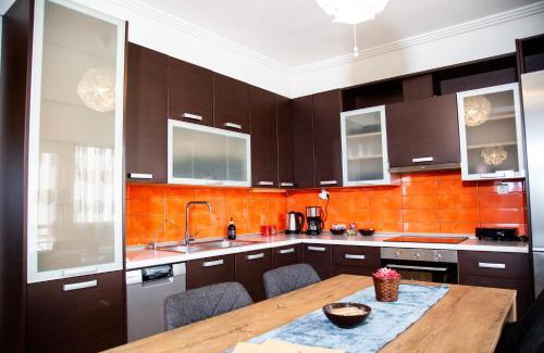Maniakoi Apartment | Cozy Like Home