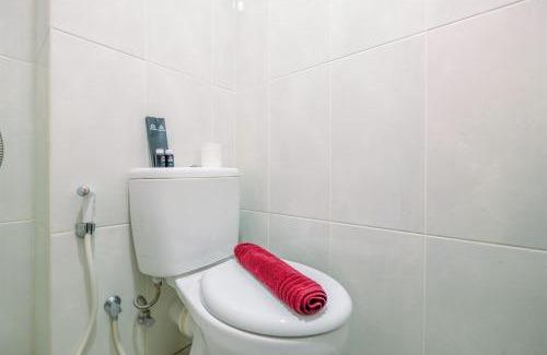 Pondokcina Apartment | Cozy Living Studio at Evenciio Margonda Apartment near UI By Travelio