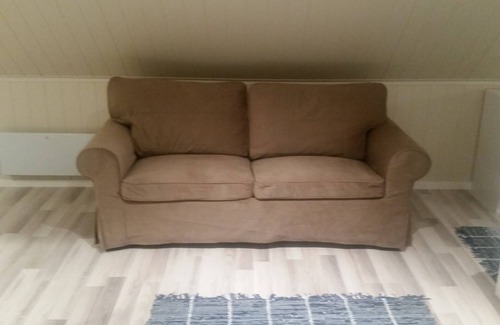 Ovre Eiker Apartment | Cozy loft with WiFi and AC in a quite residential area
