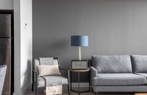 The Loop Apartment | Cozy Loop 1BR w/Deck, Gym, W/D, nr. West Loop & the L, by Blueground