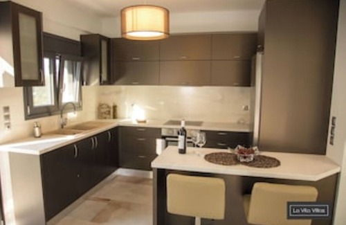Mytikas Villa | Cozy, Luxurious and Poolside Three Bedroom Villas Minutes From the Beach