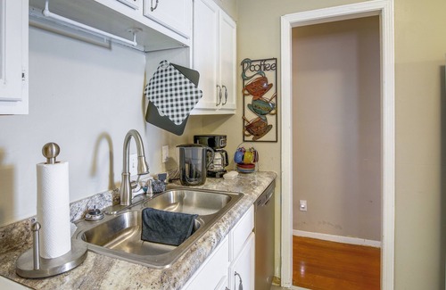 South Memphis Cottage | Cozy Memphis Vacation Rental Near Beale Street!