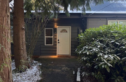 Kent Apartment | Cozy MIL unit in Kent WA