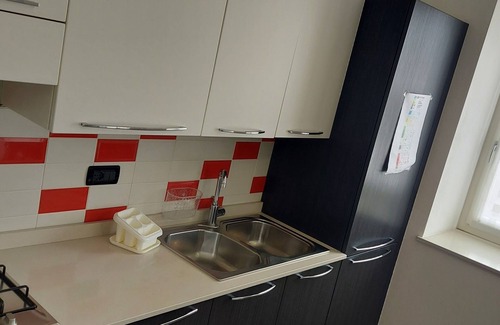 Susa Apartment | Cozy mini apartment with private parking 5 minutes from the lake
