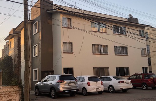 El Caloso Apartment | Cozy Minimalist Apartment