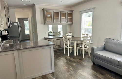 Crystal River House | Cozy mobile home in charming Crystal River with WiFi and AC