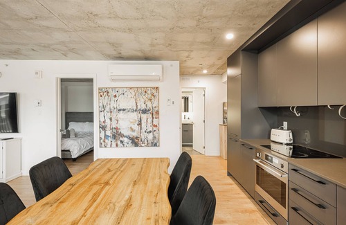 Griffintown Apartment | Cozy & Modern 2BR Condo w/Pool & Terrace | Prime Griffintown Location