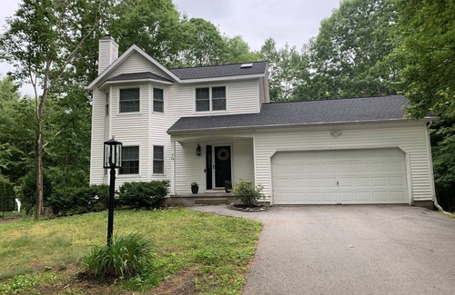 Gansevoort House | Cozy Modern Home close to Saratoga Springs NY