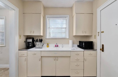 Anniston Apartment | Cozy, modest apartment sleeps 6!